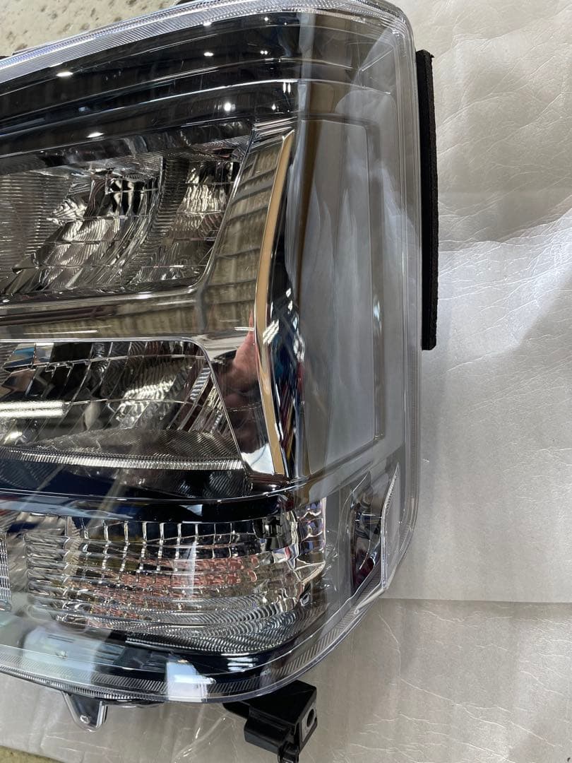 y*y様 スズキ エブリイワゴンPZターボ 新車外し 左ヘッドライト