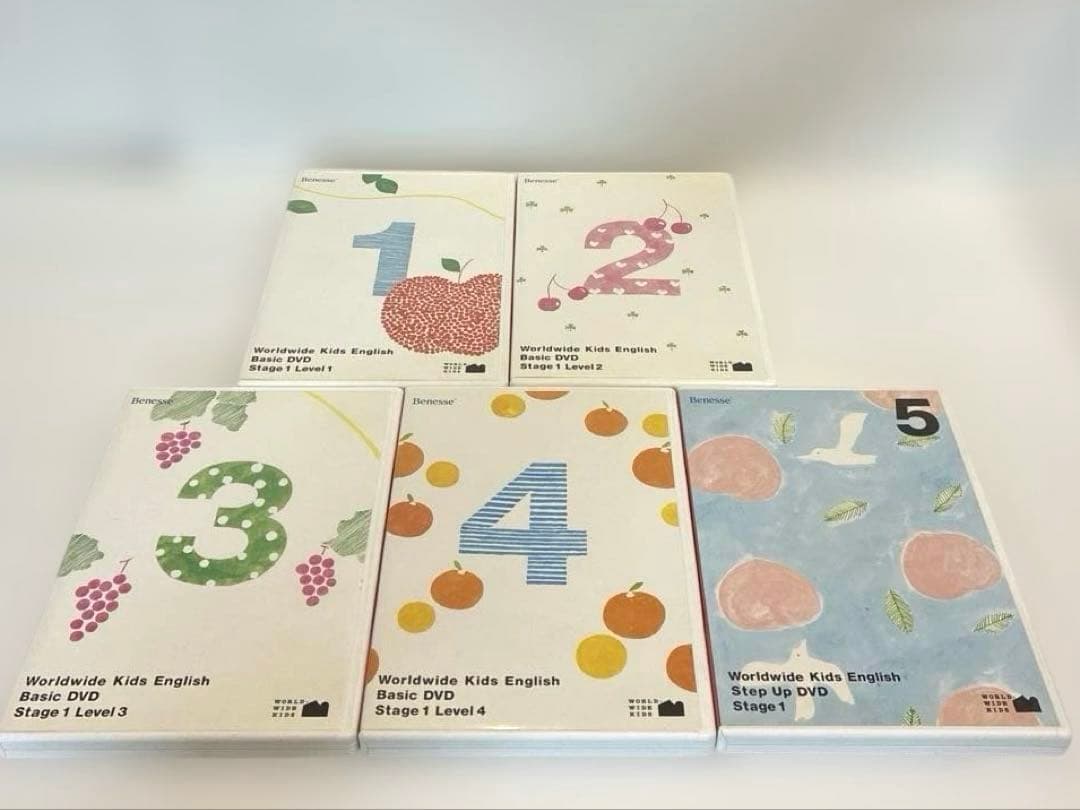 ワールドワイドキッズDVD24枚 ＆CD14枚まとめ売り