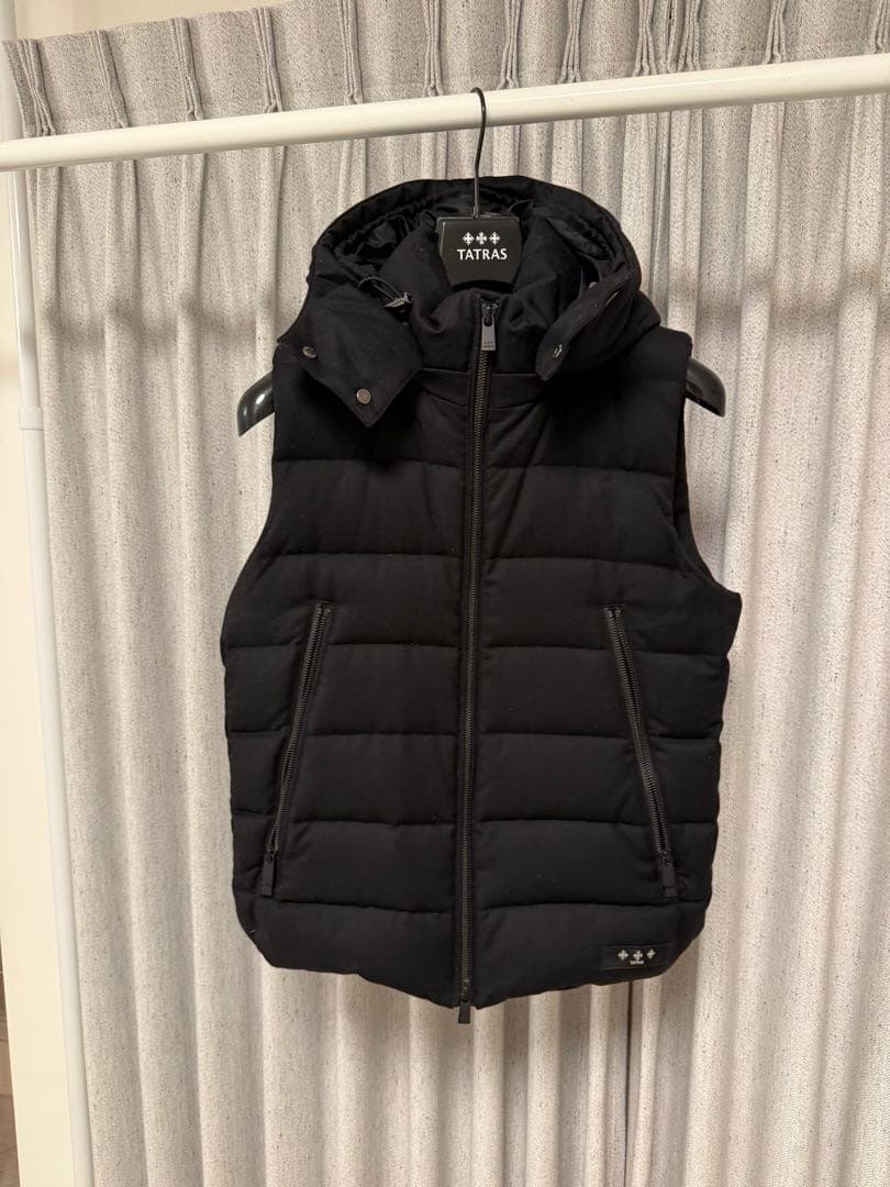 TATRAS タトラス　SOVER　ダウンベスト　Sサイズ　ブラック　美品