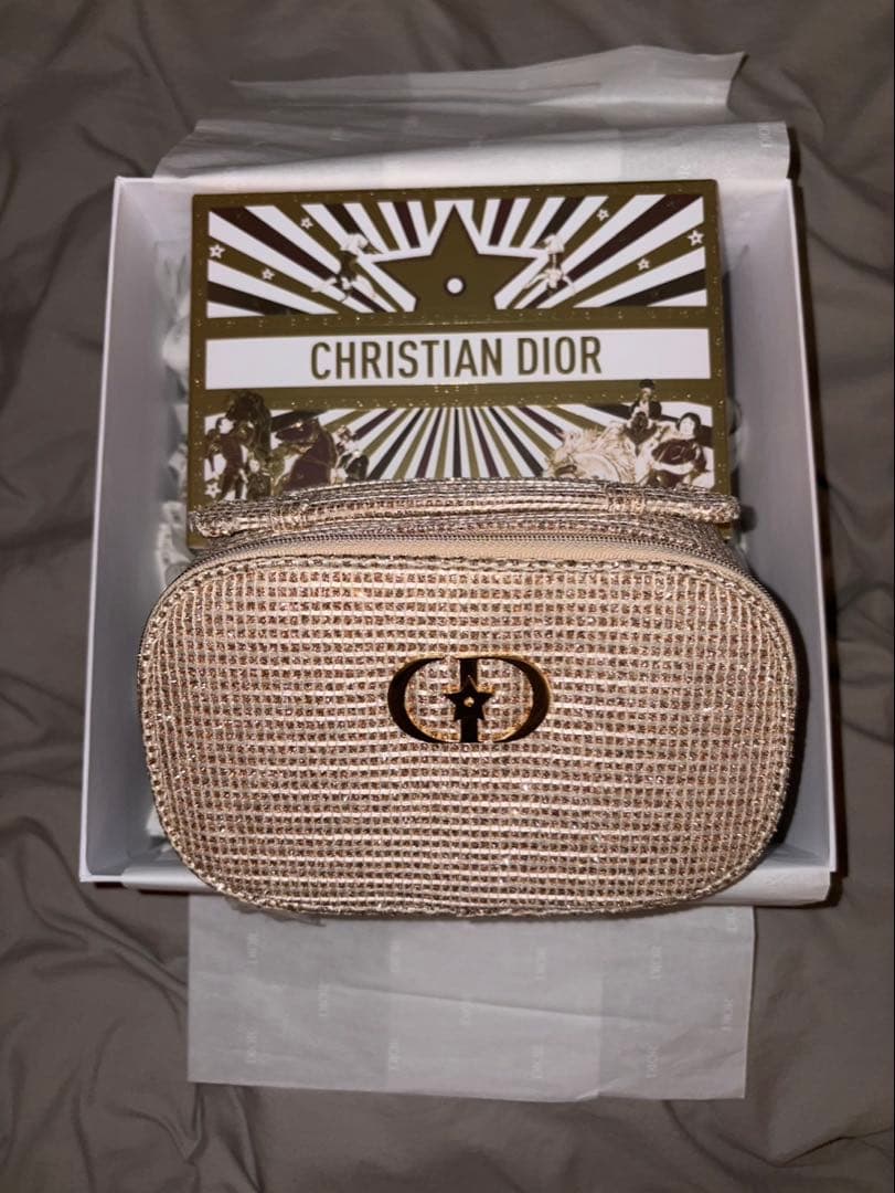 Dior クリスマスコフレ クチュール マルチユースパレット限定ポーチ付き