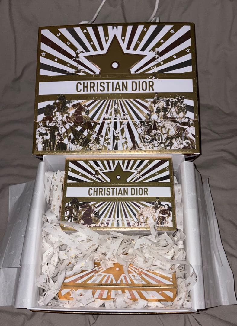 Dior クリスマスコフレ クチュール マルチユースパレット限定ポーチ付き