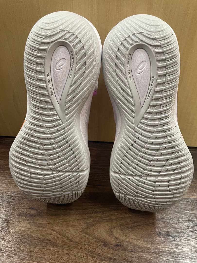 シューズ(男性用) NOVA SURGE LOW 2 28cm