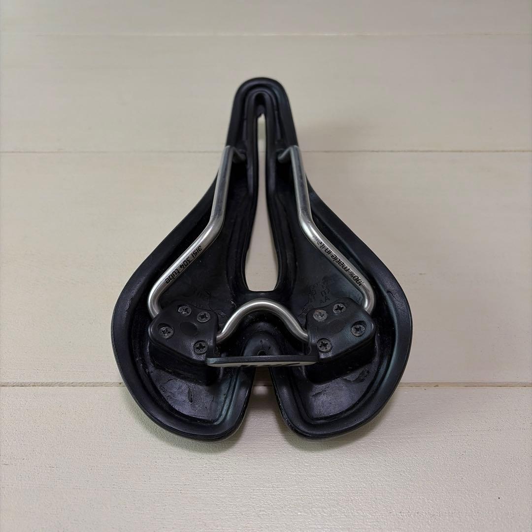 Selle SMP Hell ブラックサドル
