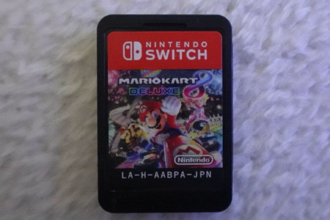 Nintendo Switch 本体+マリオカート8DELUXEカセット付き