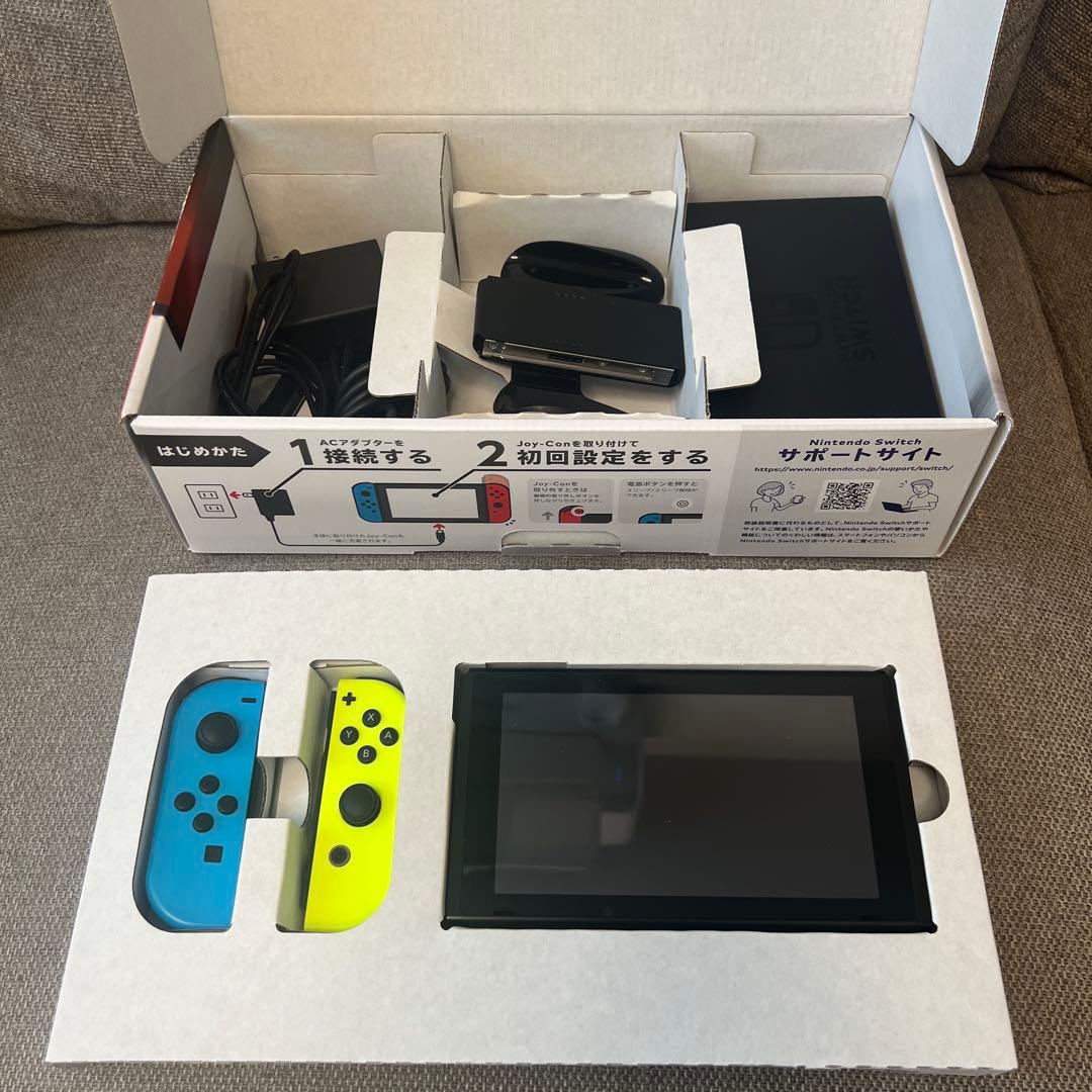 Nintendo Switch 本体　携帯ケース+フィルム付　美品