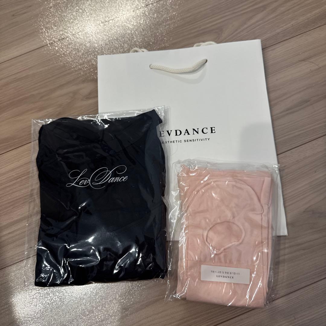 新品韓国Levdance バレエ　レディースレオタード
