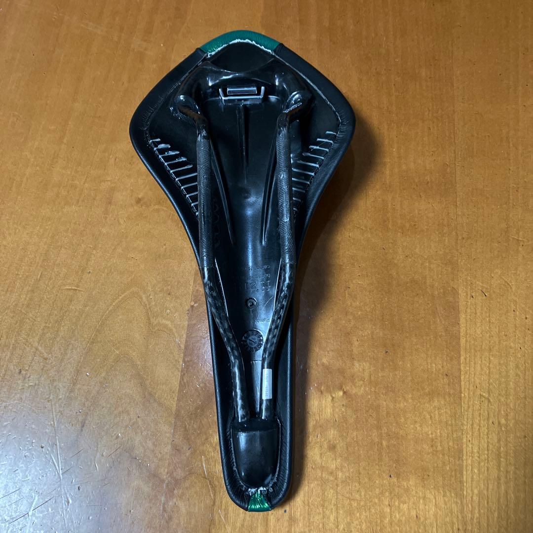fizik ARIONE CX カーボンレールサドル