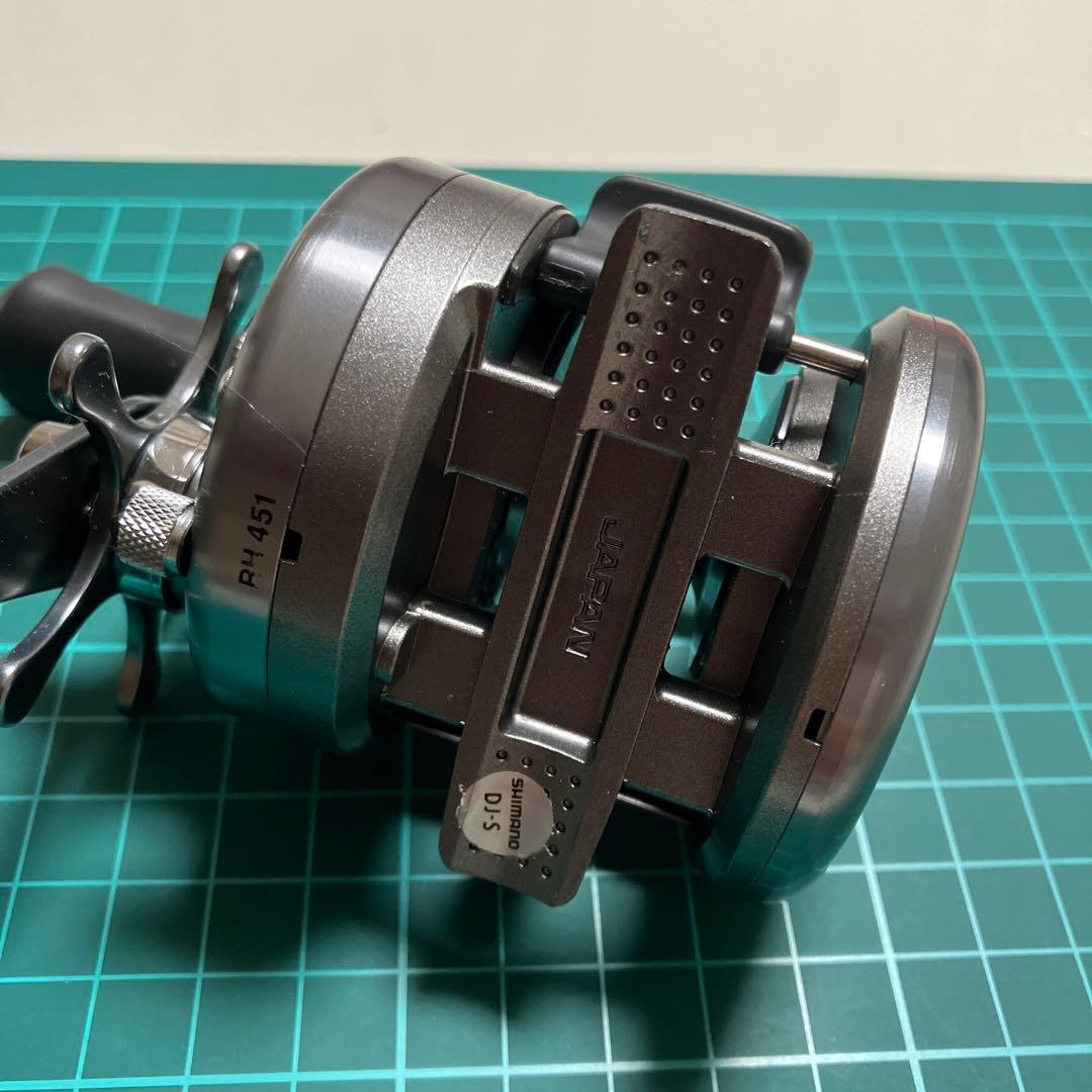 シマノ　ベイトリール　AXIS 101