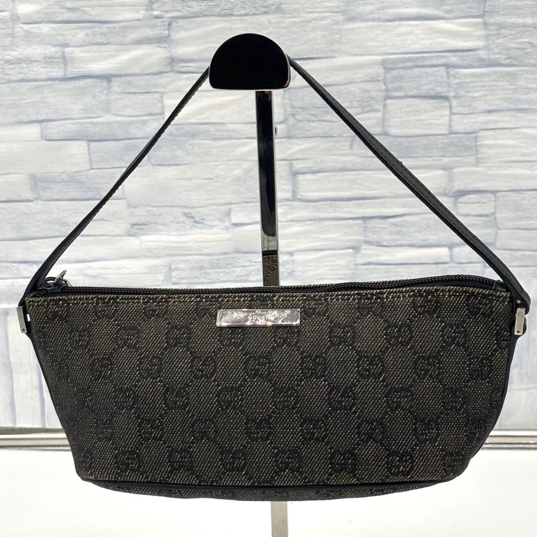 美品　GUCCI　グッチ 　アクセサリーポーチ　ミニバッグ GG　肩掛け