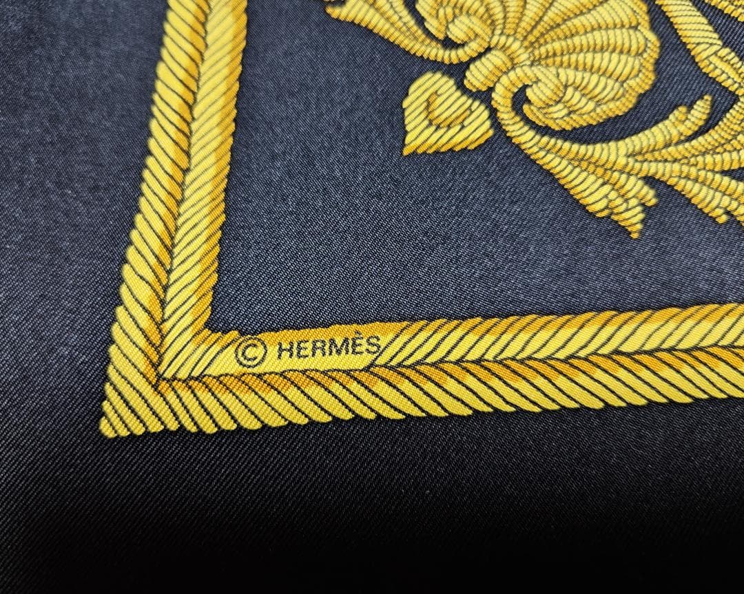 HERMES スカーフ 紋章デザイン
