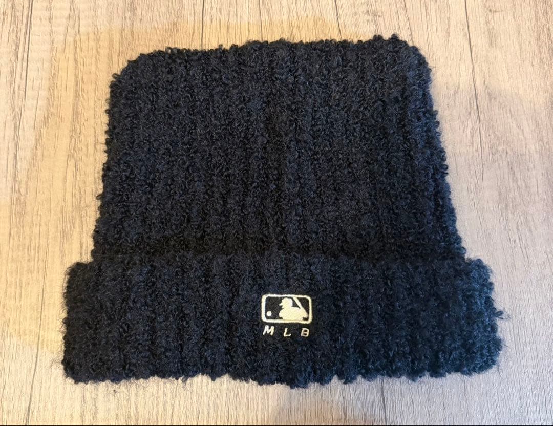 MLB 韓国限定 ビーニー 猫耳 ニット帽 カリナ着用 黒 紐なし