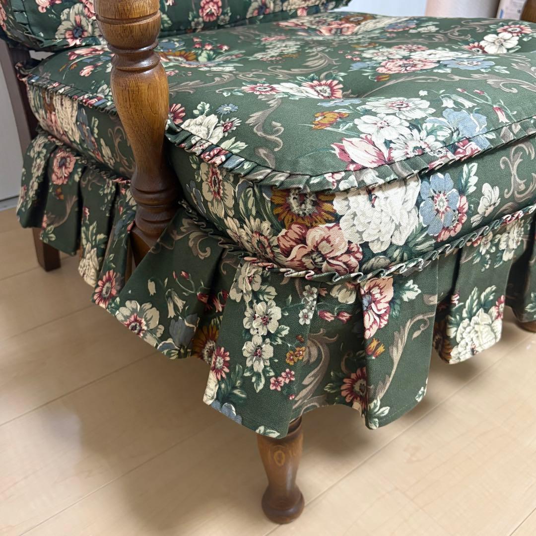 【美品】飛騨産業 キツツキマーク アームチェア 花柄クッション