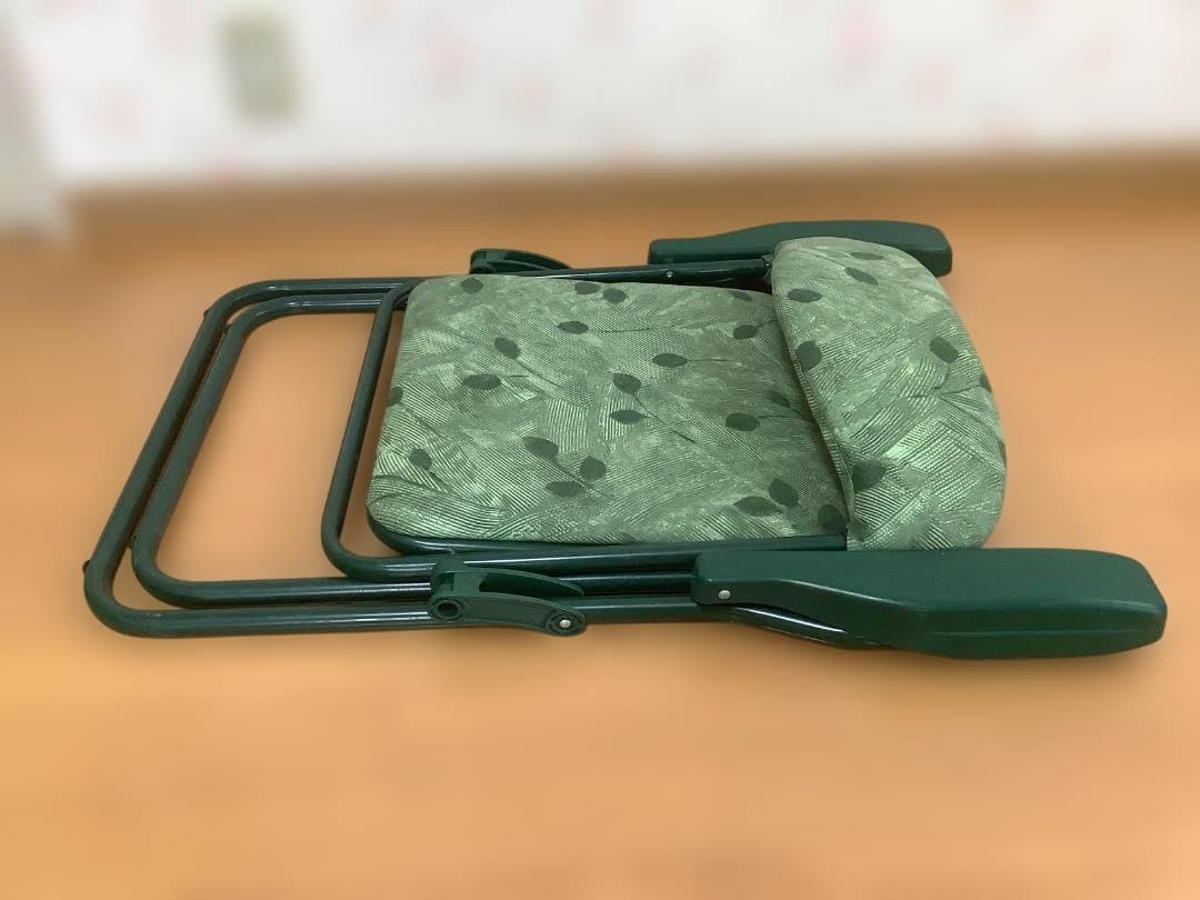 イタリア製　折り畳みチェア＆ミニテーブルセット