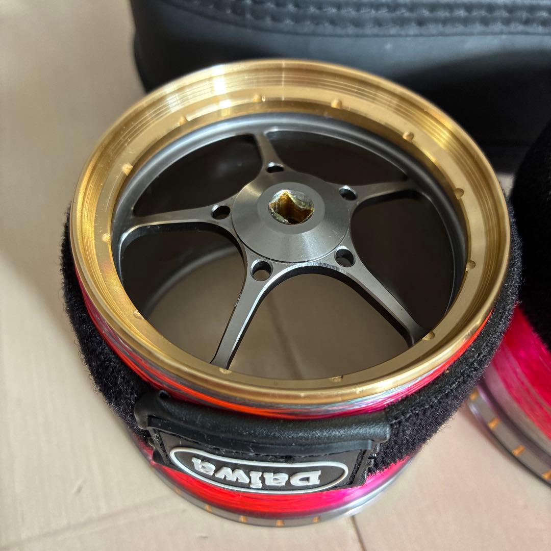 Daiwa トーナメントサーフ45 スプール2個セット ケース付き