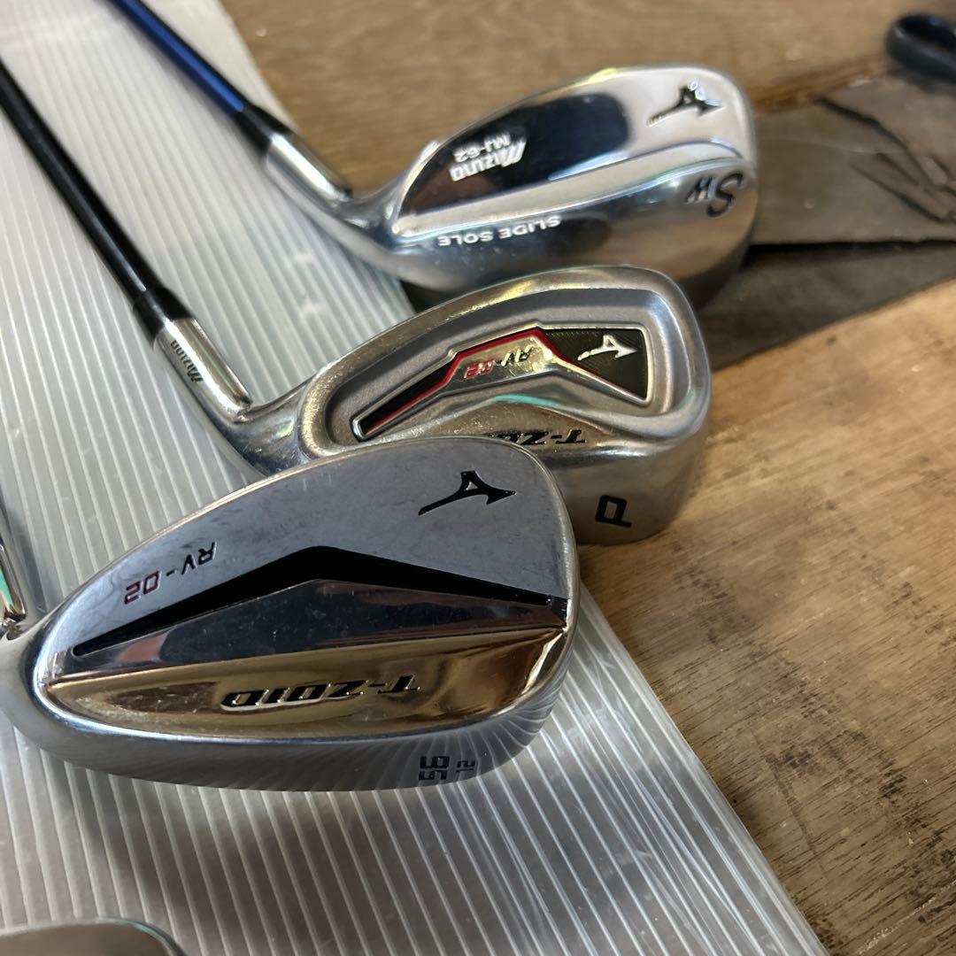 ミズノ　Mizuno T-ZOID キャディバッグ 黒赤　クラブ13本付き