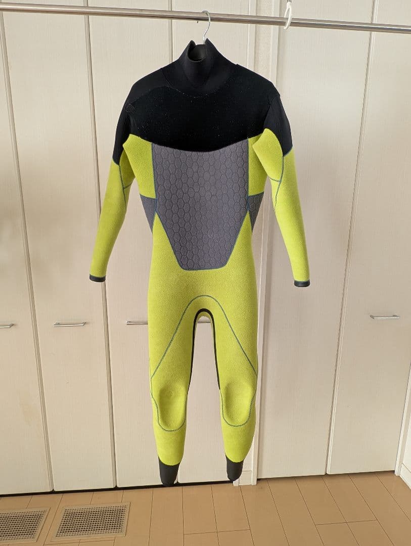 Hurley　セミドライ3/5ミリ