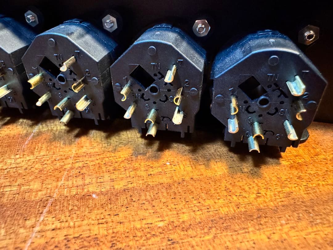 16ch コネクターパネル Neutrik コンボジャック仕様 XLR&TRS