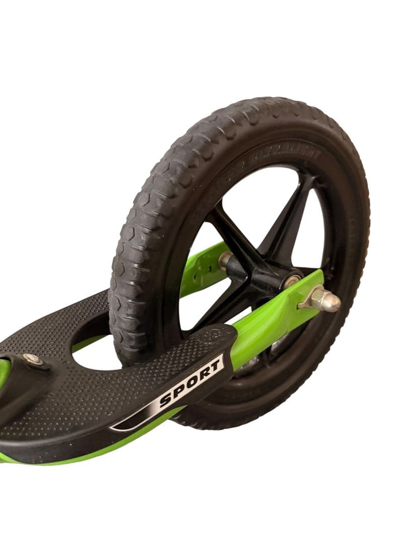 美品　ストライダー　STRIDER SPORT 12インチ グリーン 日本正規品