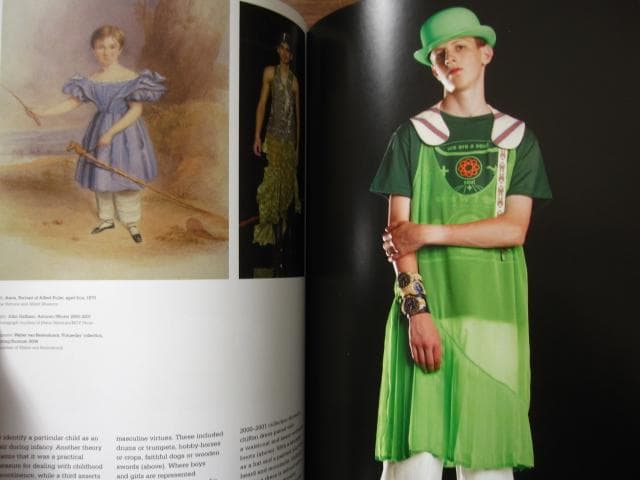 MEN IN SKIRTS　Andrew Bolton　男のスカート