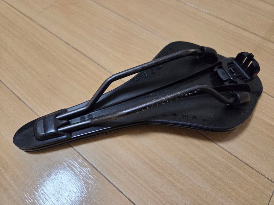 【Fizik フィジーク】Arione VERSUS Evo アリオネR3