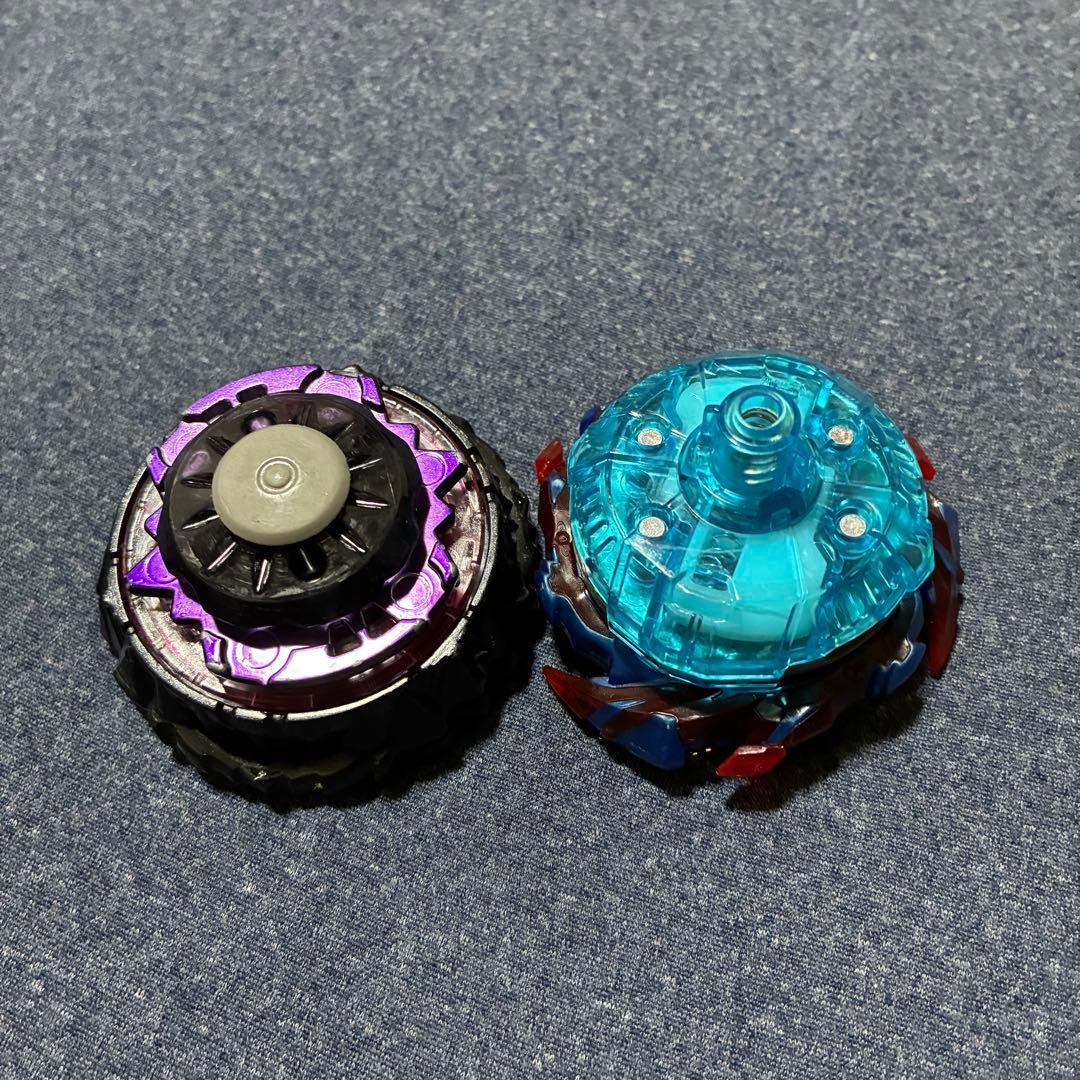 ベイブレードまとめ売り　スタジアム付き　ランチャー4個