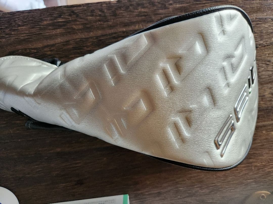 TaylorMade Qi35 ドライバー 9°コアモデル　ヘッドのみ　カバー有