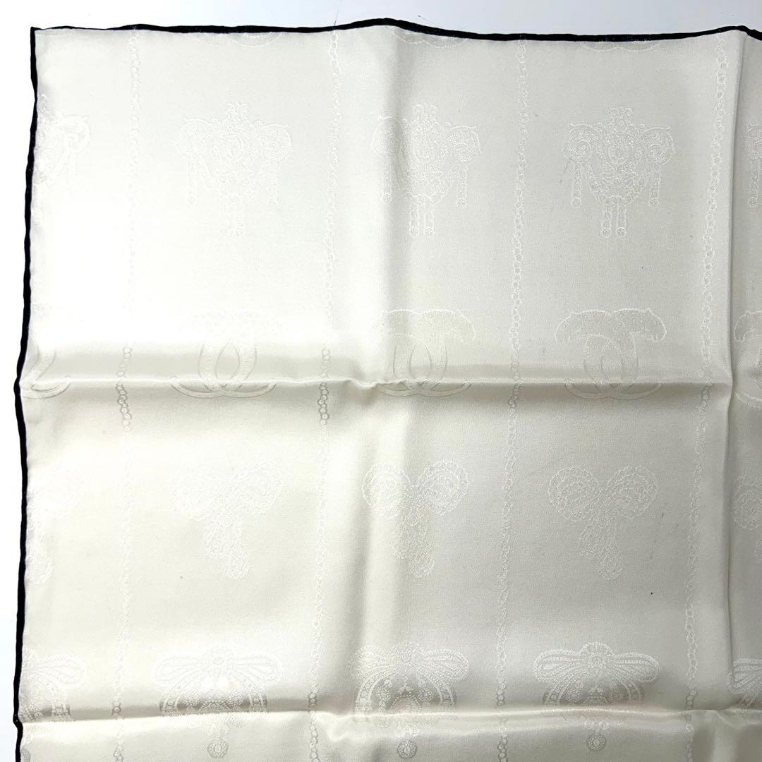未使用　Cartier スカーフ　ホワイト　シルク 86cm 箱付き