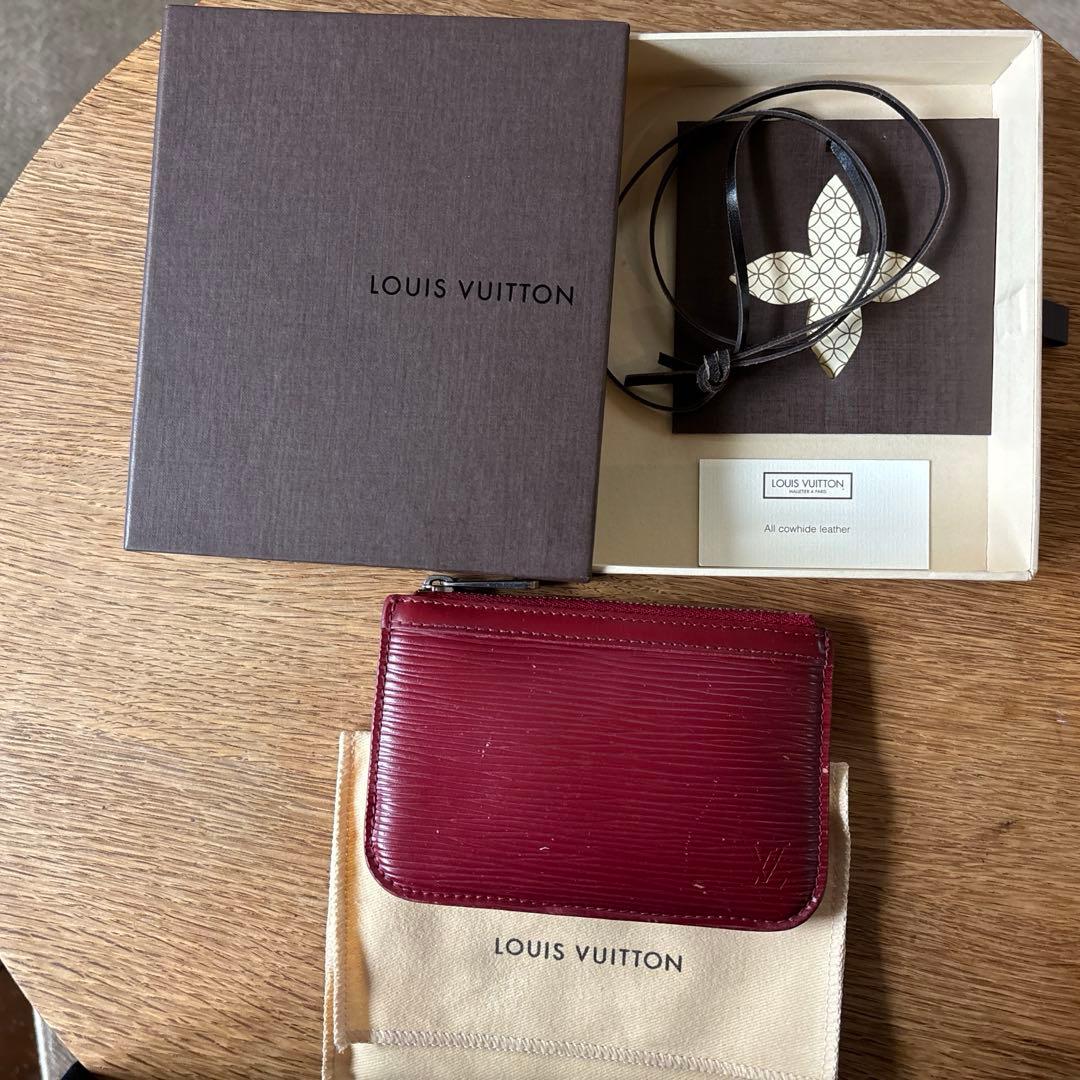 LOUIS VUITTON エピ　ポシェットクレ　ケース　カードケース