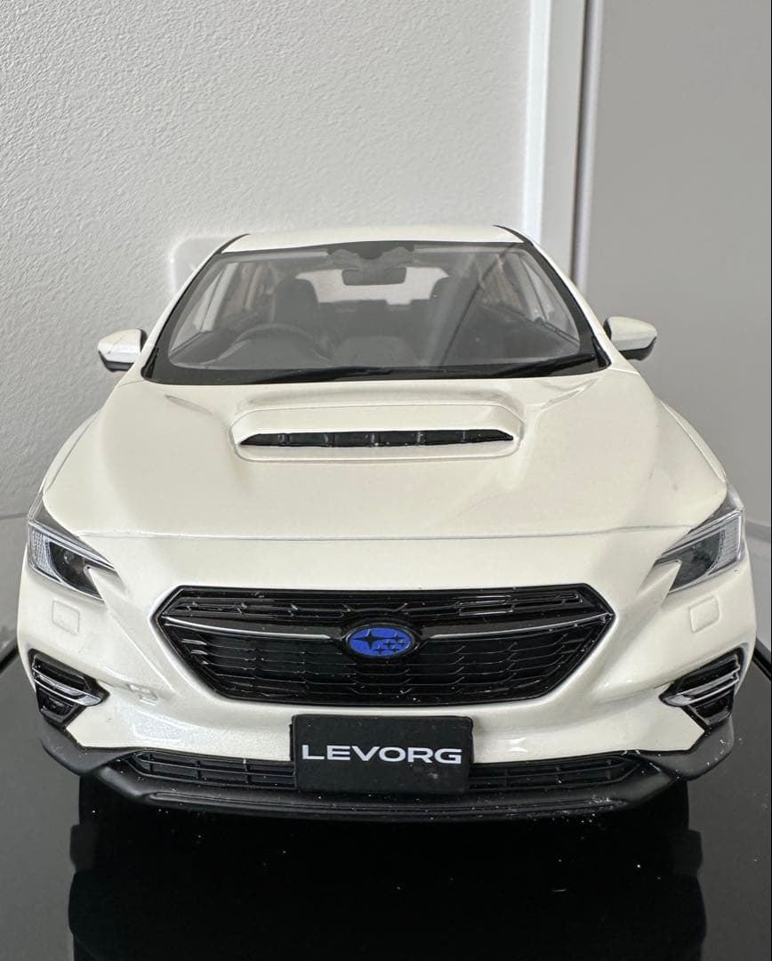 京商サムライLEVORG ホワイト1/18ミニカー