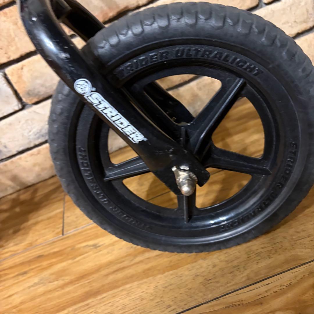 大人気 STRIDER 12 クラシック レッド ストライダー ランニングバイク