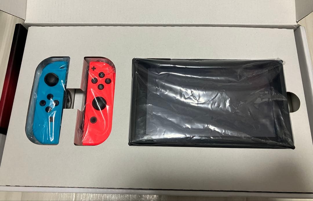 d*7様 Nintendo Switch 本体 ネオンブルー・ネオンレッド(ジャ