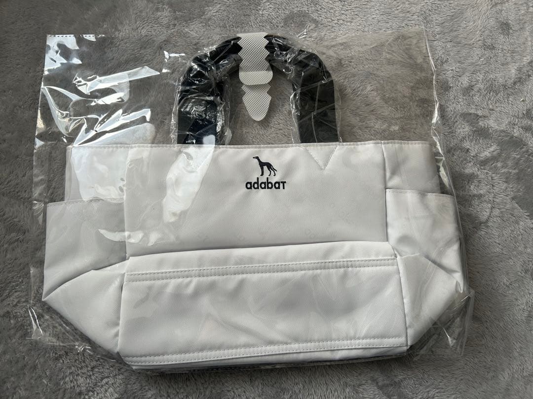 【新品未使用】【新レーベル ADABAT NAVY】ロゴプリント カートバッグ