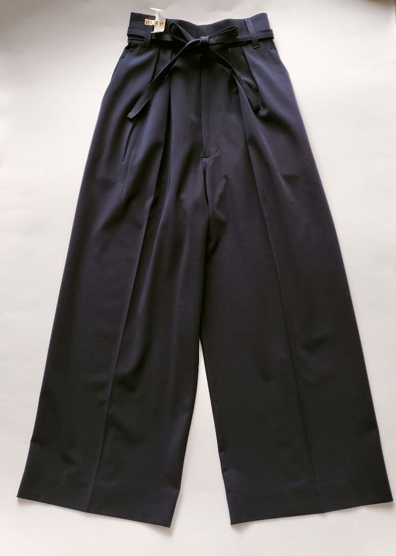 はな　shiroconジレパンツセット