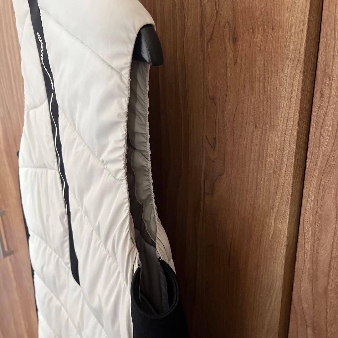 TaylorMade ダウンベスト Lサイズ