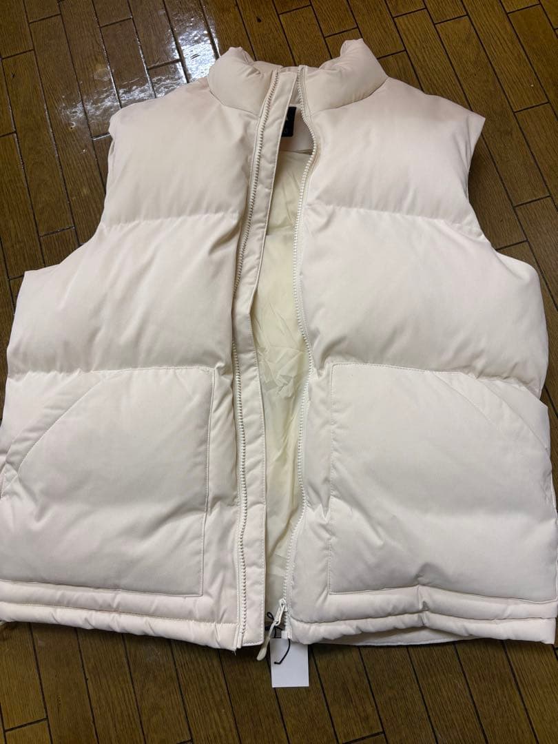 ホワイト ダウンベスト 新品　ZARA