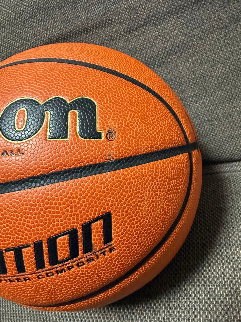 Wilson Evolution バスケットボール　7号球