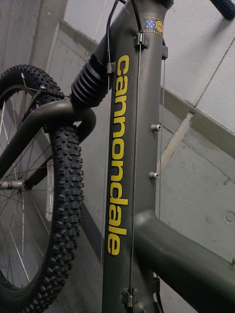 cannondale マウンテンバイク　SuperＶ700