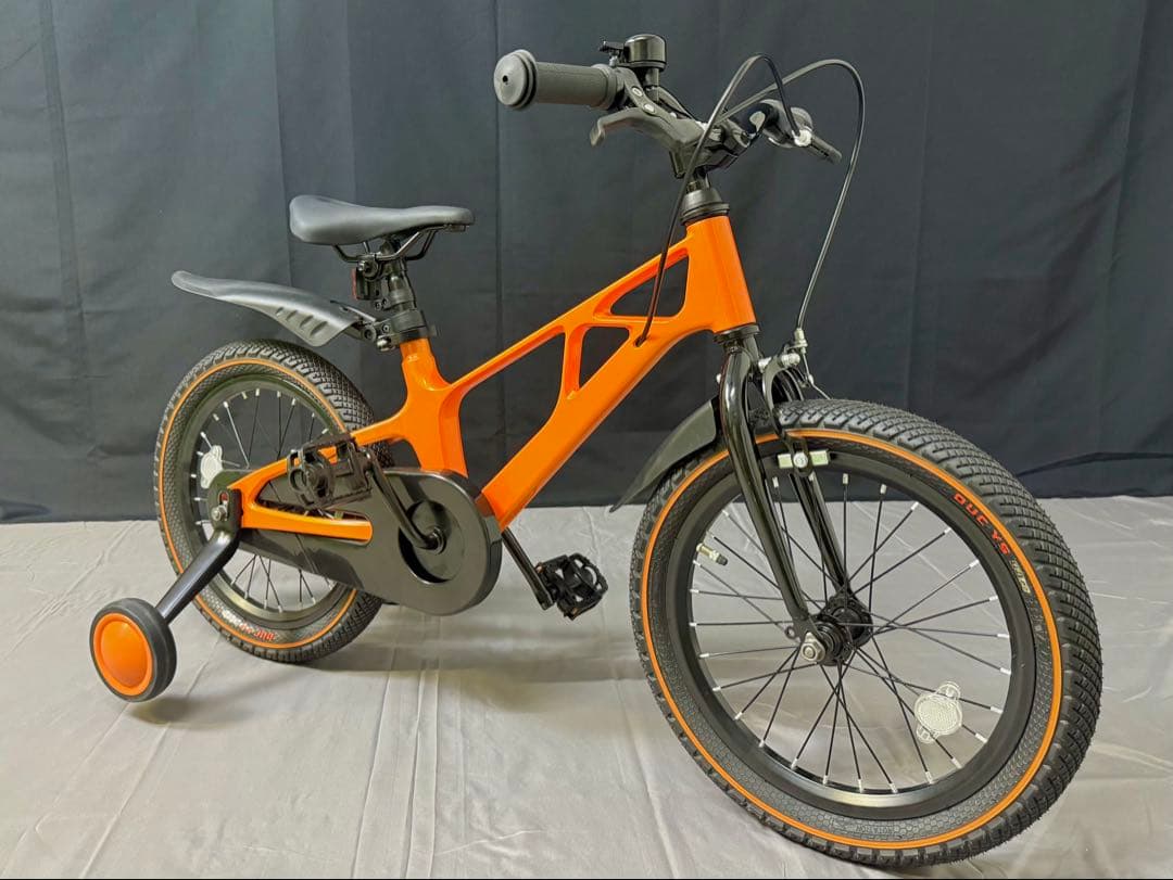スタイリッシュ キッズバイク 16インチ マグネシウムフレーム 軽量 子供自転車