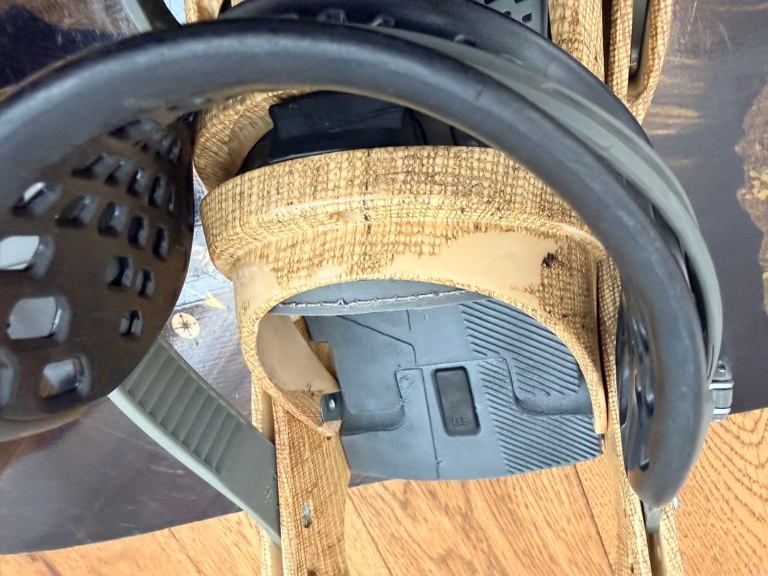 スノーボード JONES Explorer 156 + Burton Malavita