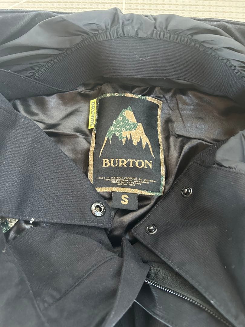 【グローブ付】burton スノーボードウェア 上下 M&Sサイズ