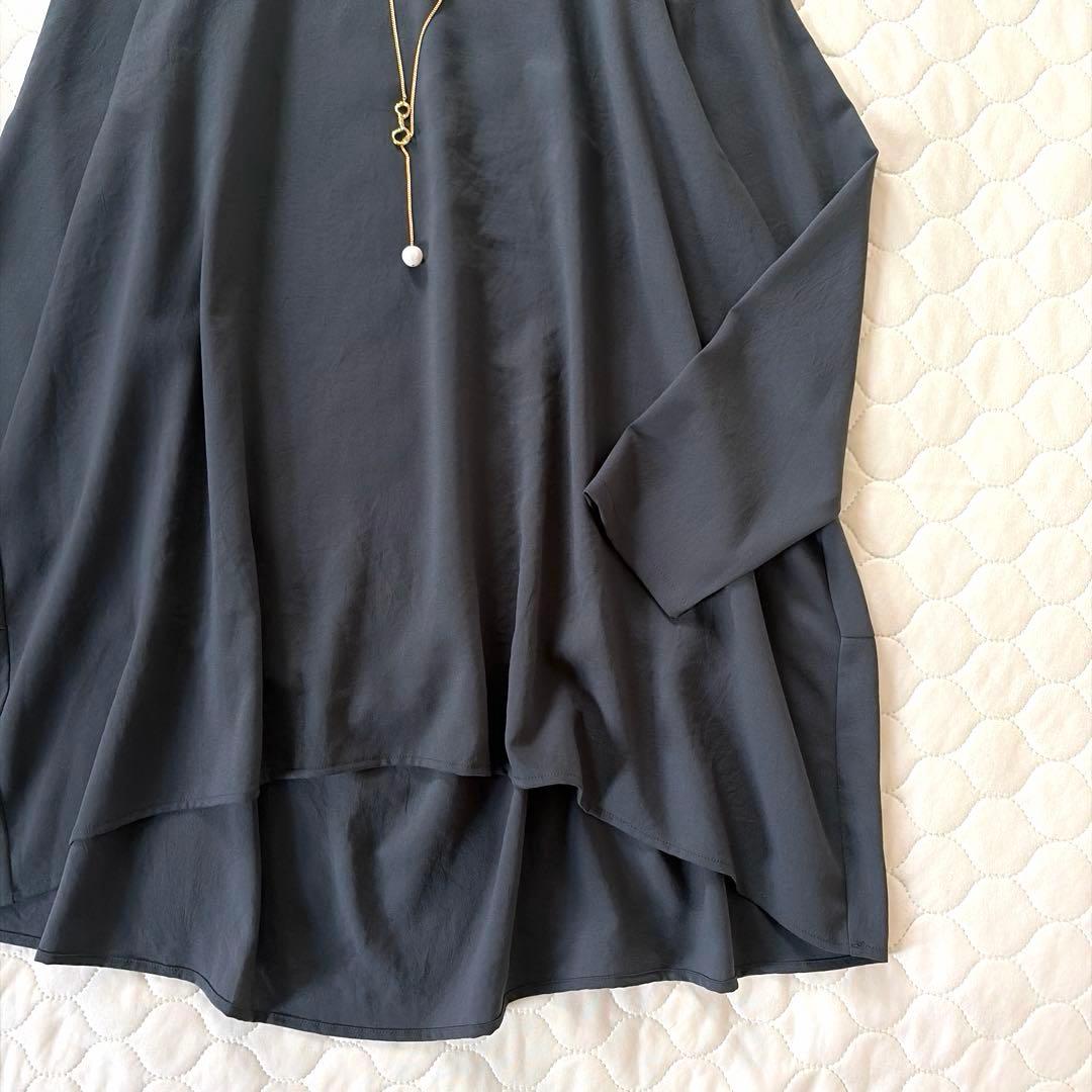 【美品】BEARDSLEY 後ろドレープTブラウス　ダークグレー FREEサイズ
