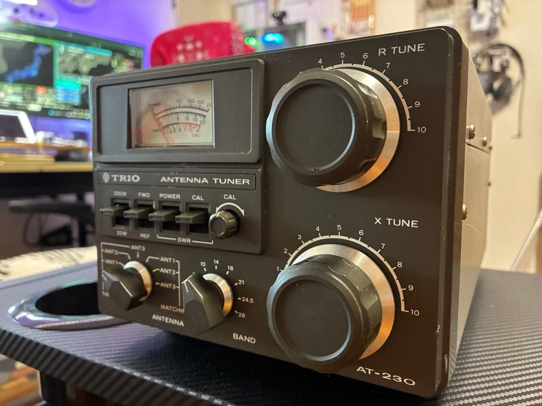 TRIO AT-230 アンテナチューナー　(取説コピーあり)中古品