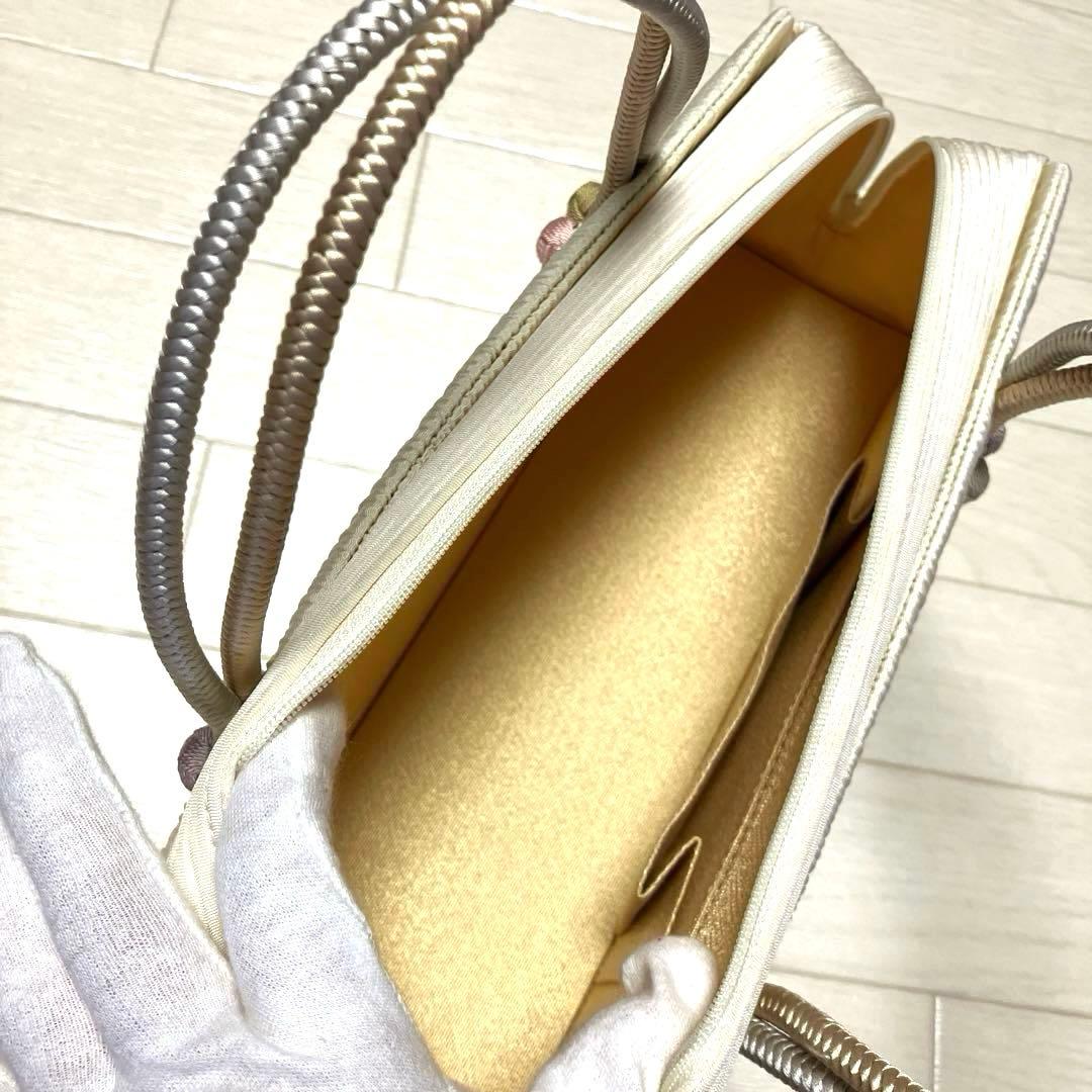 《美品》衿秀　利休バッグ　和装バッグ　小田巻　アイボリー　絹100%