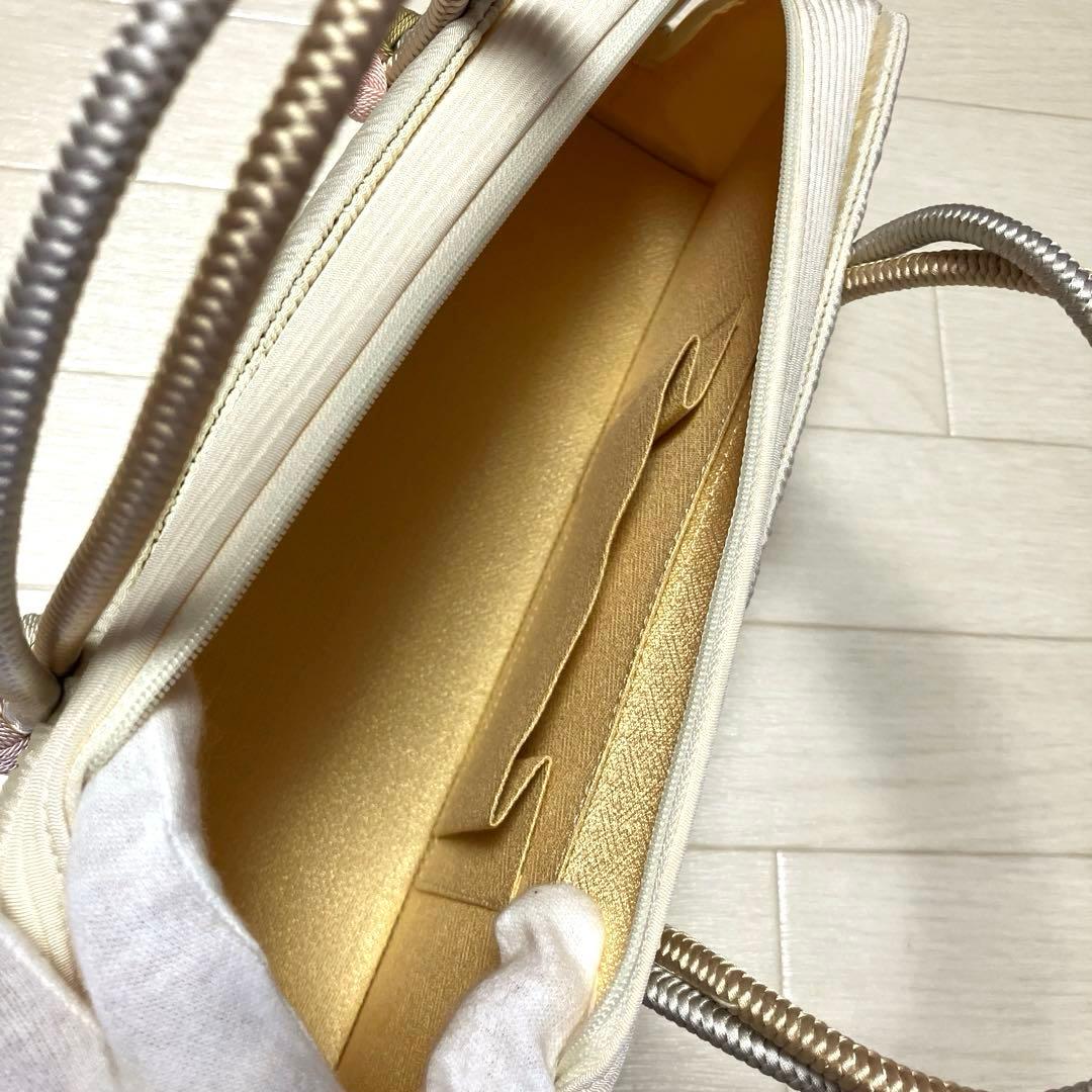 《美品》衿秀　利休バッグ　和装バッグ　小田巻　アイボリー　絹100%