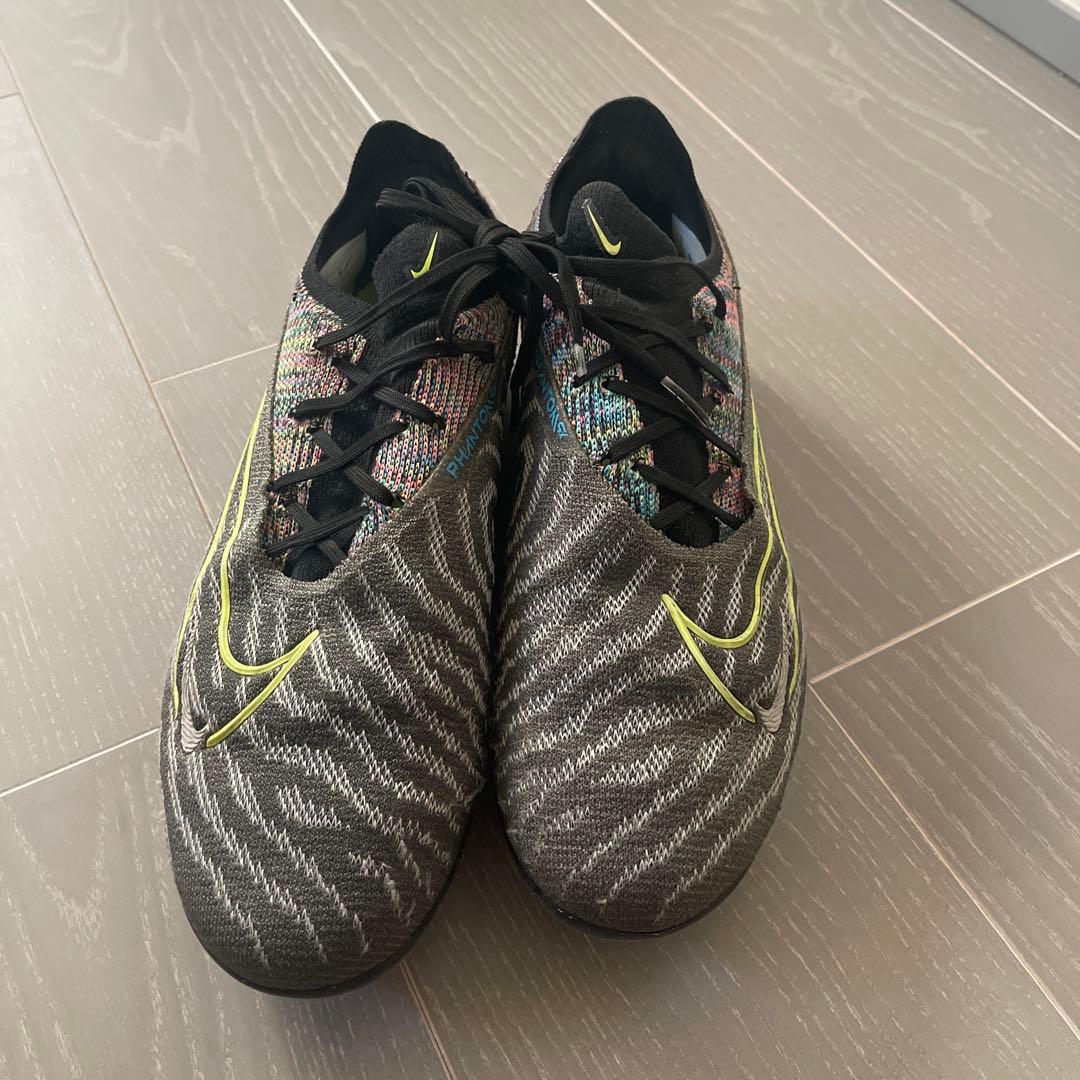 Nike Phantom サッカーシューズ