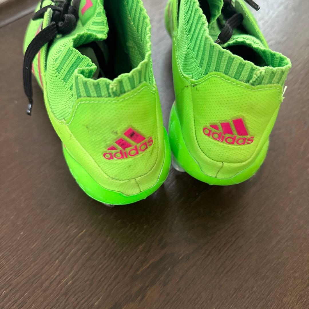 adidasプレデター2016年モデル