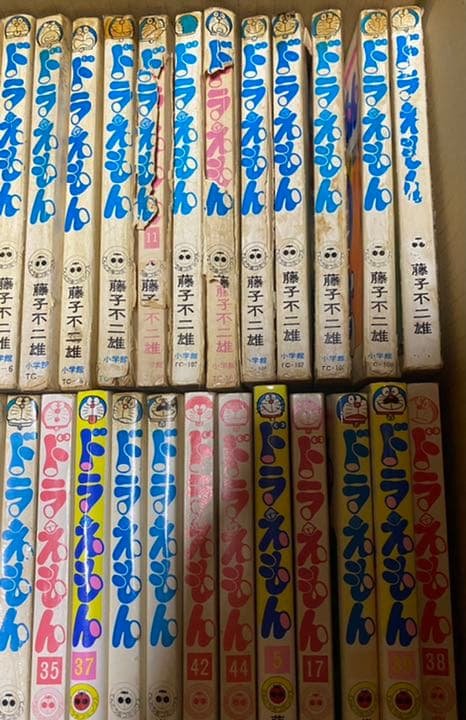 ドラえもん　初版含む　抜け有り1巻〜44巻まで　計33冊
