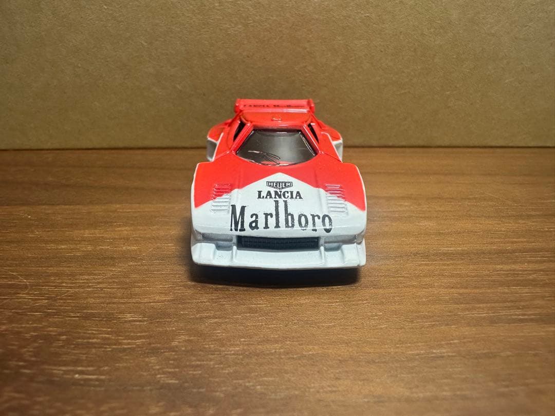 トミカ 外車シリーズ ランチア ストラトス ターボ マルボロ F66 1/62