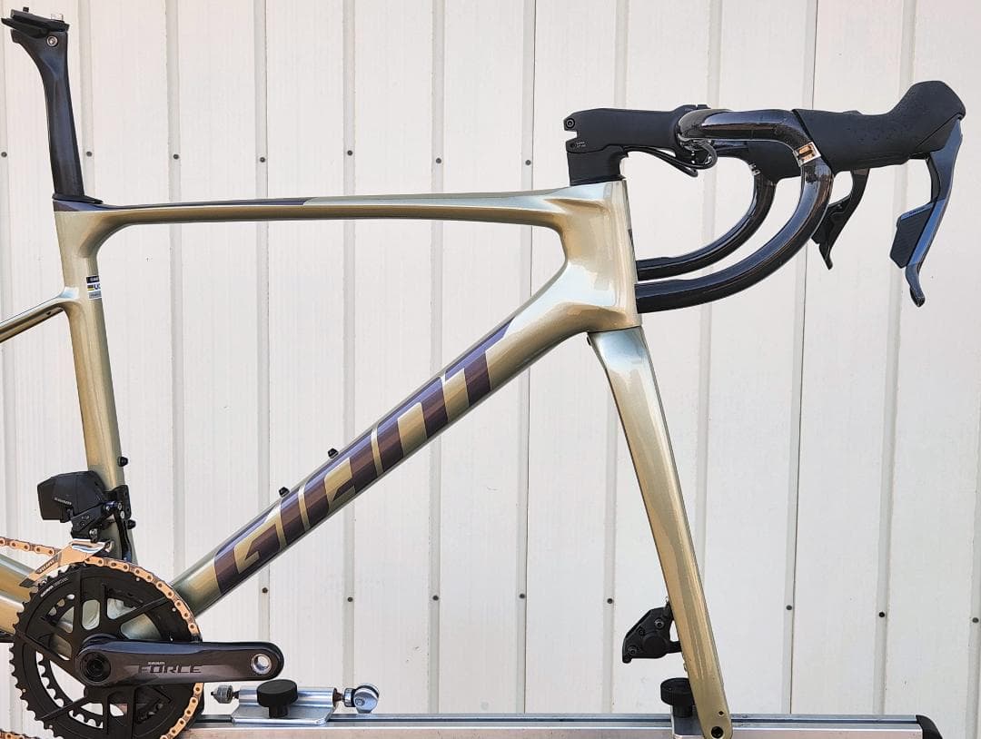 GIANT DEFY ADVANCED Sサイズ 身長目安170cm前後