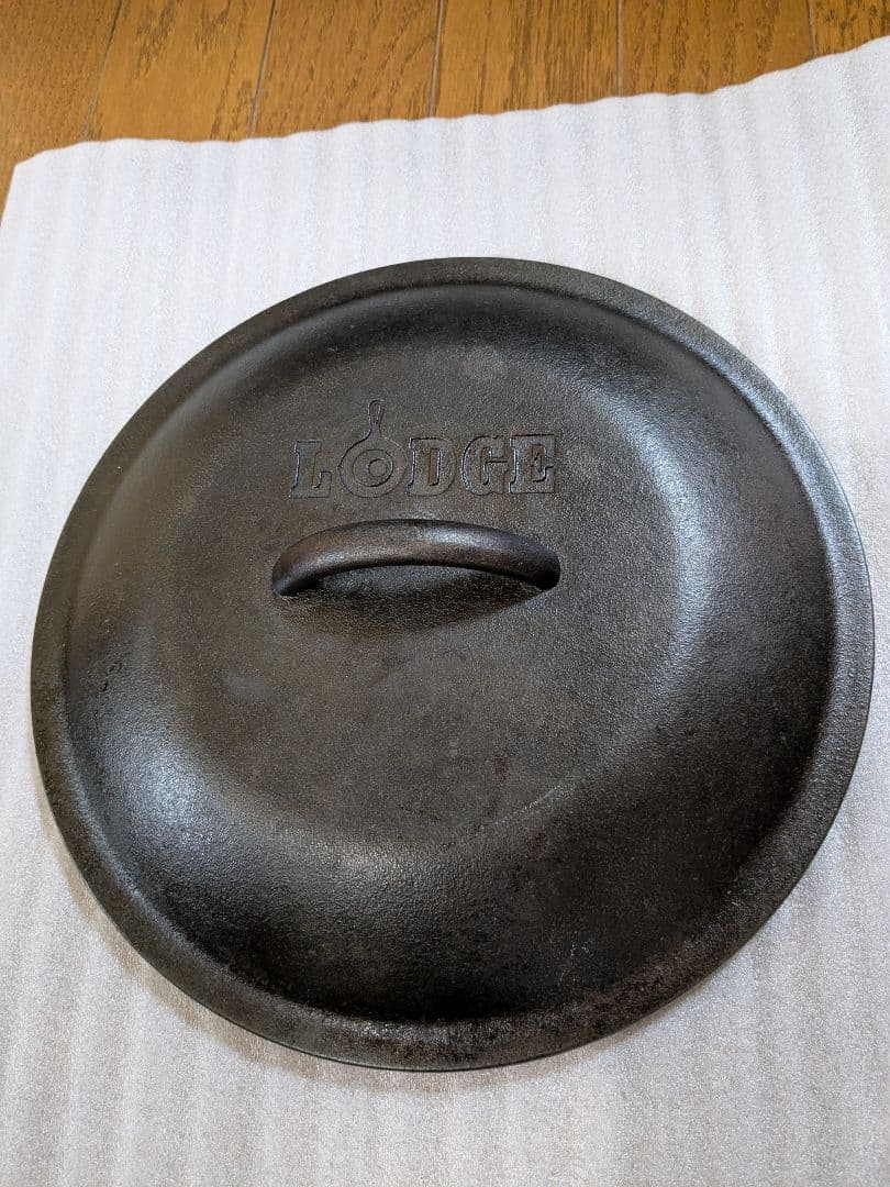 LODGE ダッチオーブン ・スキレット（10 1/4インチ）とグローブのセット